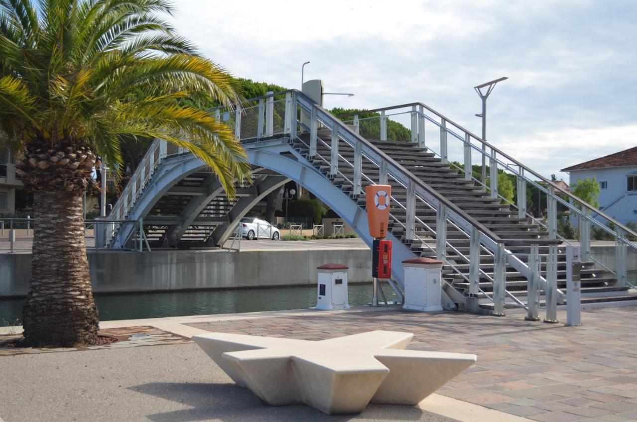 Charmant Appartement A 350M De La Plage Et Du Port Fréjus 外观 照片