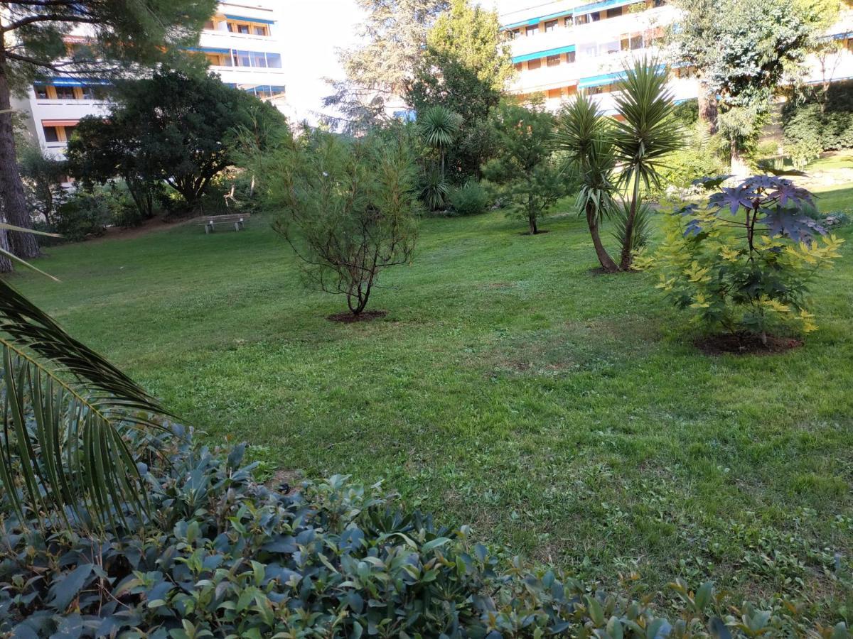 Charmant Appartement A 350M De La Plage Et Du Port Fréjus 外观 照片