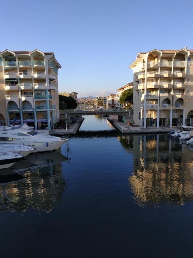 Charmant Appartement A 350M De La Plage Et Du Port Fréjus 外观 照片
